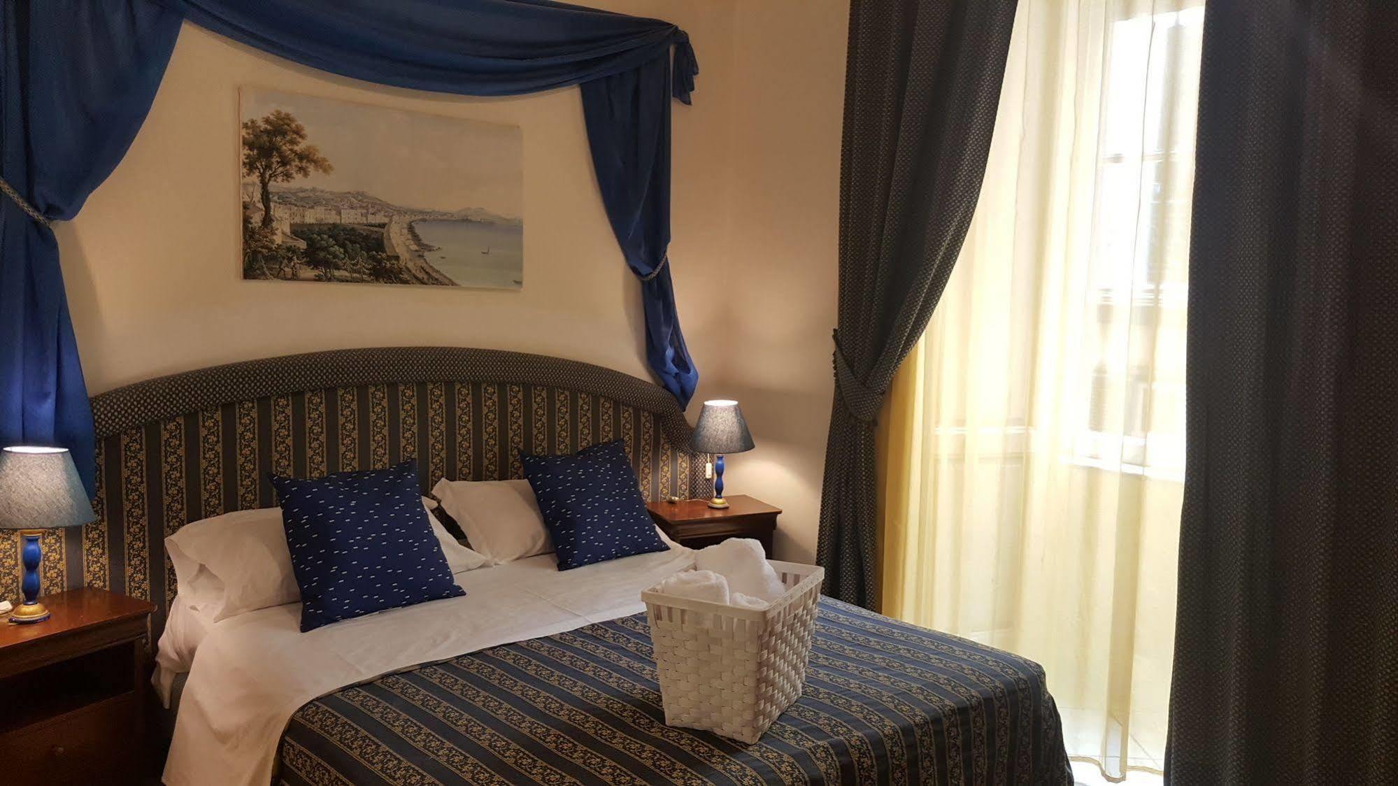 Bed & Breakfast Napoli Centrale Exterior photo