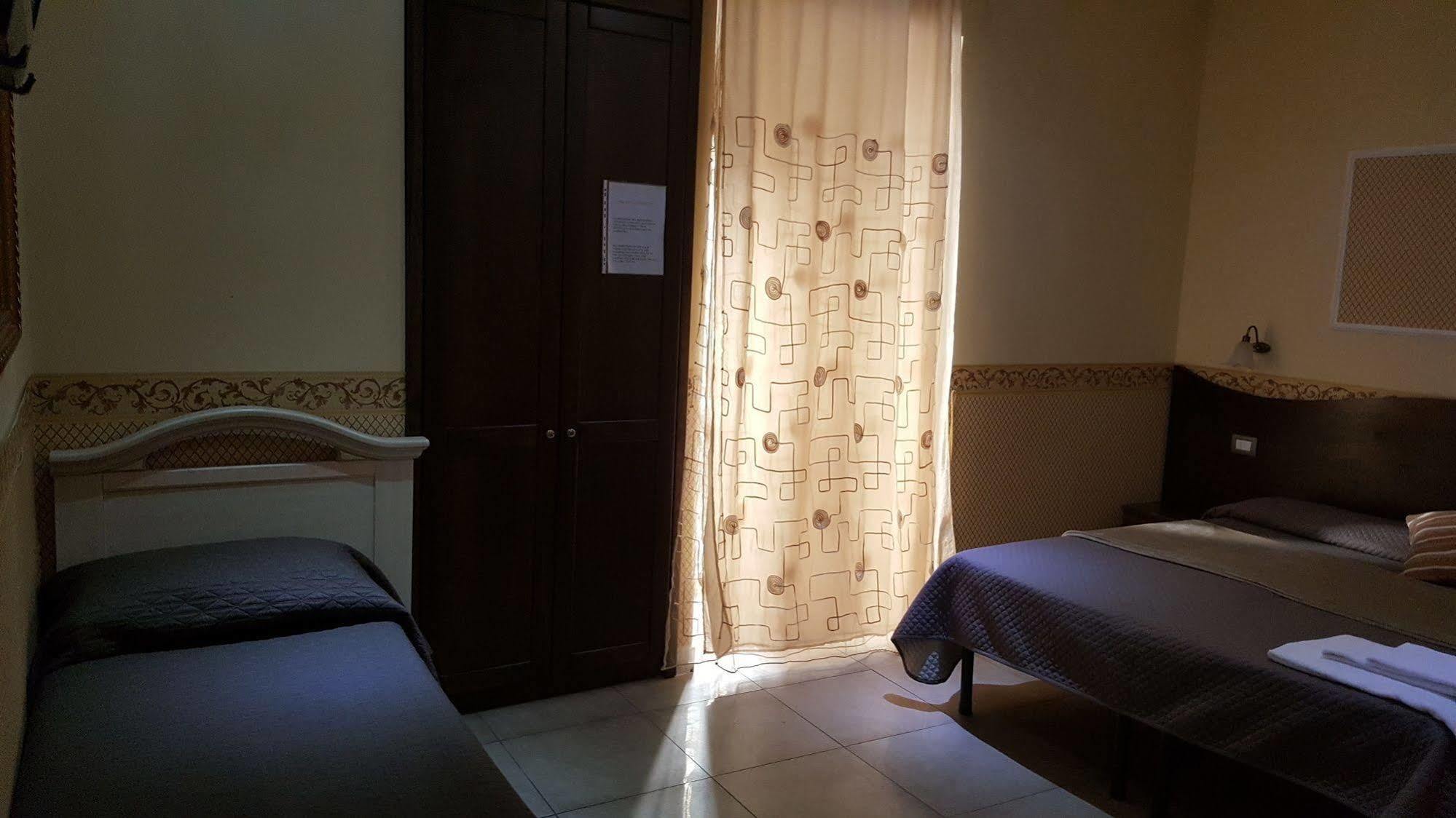 Bed & Breakfast Napoli Centrale Exterior photo