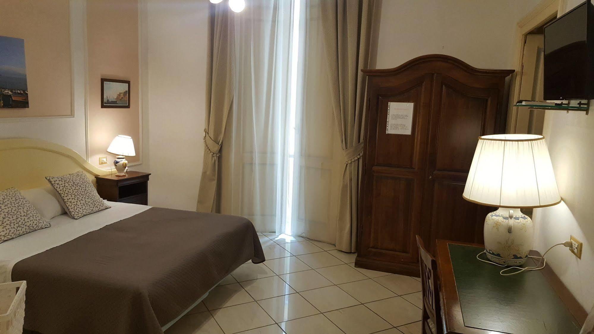 Bed & Breakfast Napoli Centrale Exterior photo