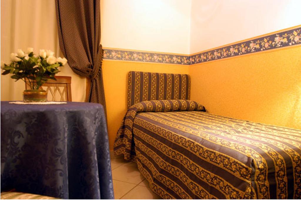 Bed & Breakfast Napoli Centrale Exterior photo